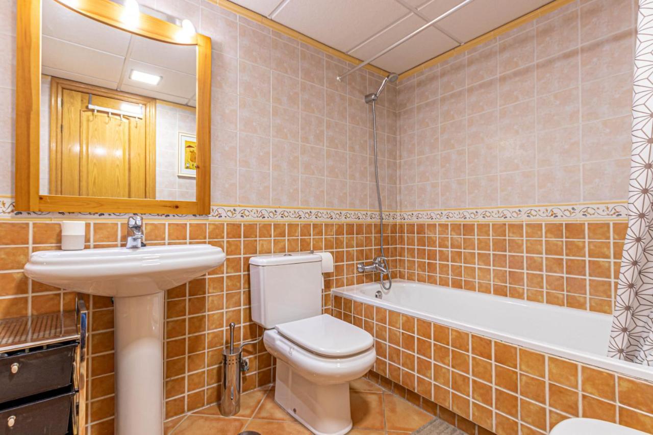 797 Holiday Rentals- Piso Con Amplia Terraza A Solo 1 Min De La Playa Benalmádena Exteriör bild